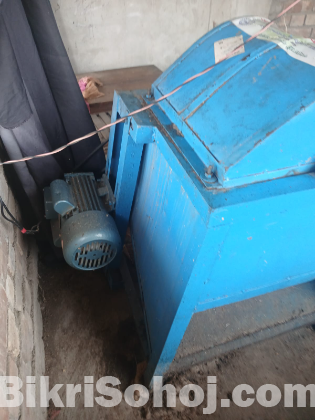 কলা গাছ আর কচুরিপানা দিয়ে ফাইবার বানানো মেশিন